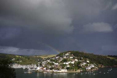 03 October 2021 - 15-10-36
Very autumnal weather around producing a few rainbows - although not many full ones - This little arc was short, in length, strength and time
--------------------
Hint of a rainbow over Kingswear